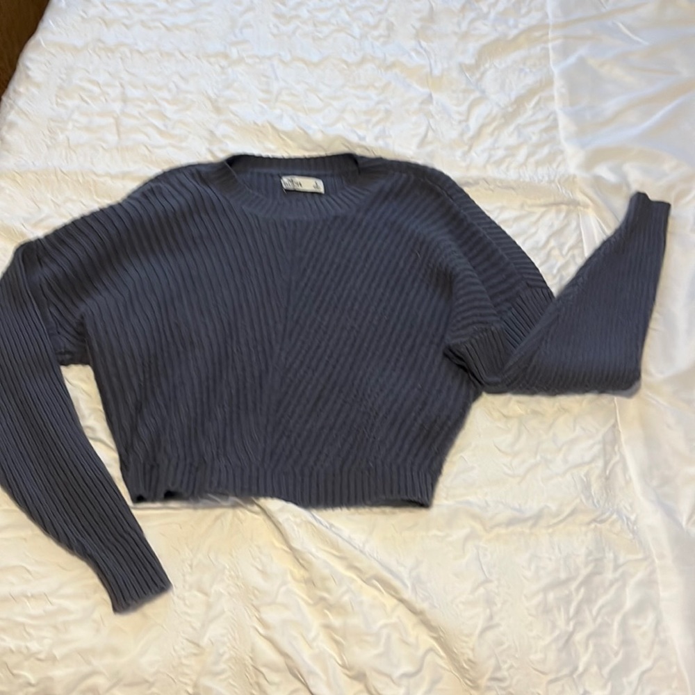 Hollister cropped sweater